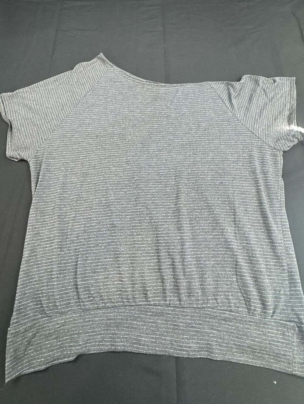 Twist Tees Women's Gray White Stripe Glitter Short Sleeve Top Size 3
